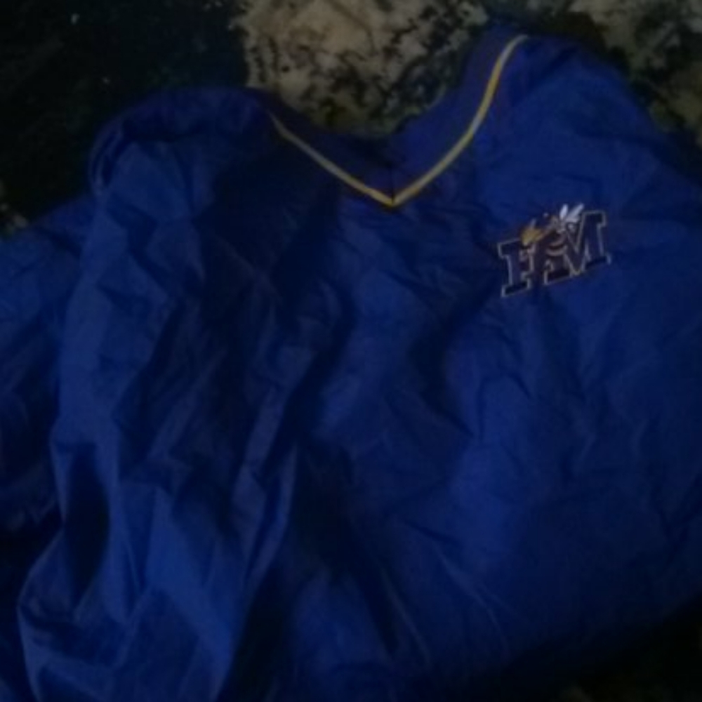 Golf windbreaker